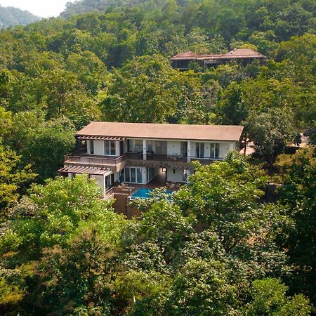 Eden Glade - Khopoli - Mountain-View Villa With Private Pool, Spacious Decks & Indoor Activities Eksteriør billede