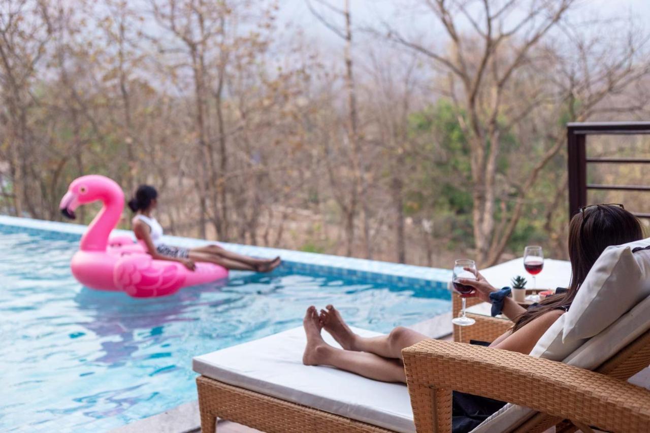 Eden Glade - Khopoli - Mountain-View Villa With Private Pool, Spacious Decks & Indoor Activities Eksteriør billede